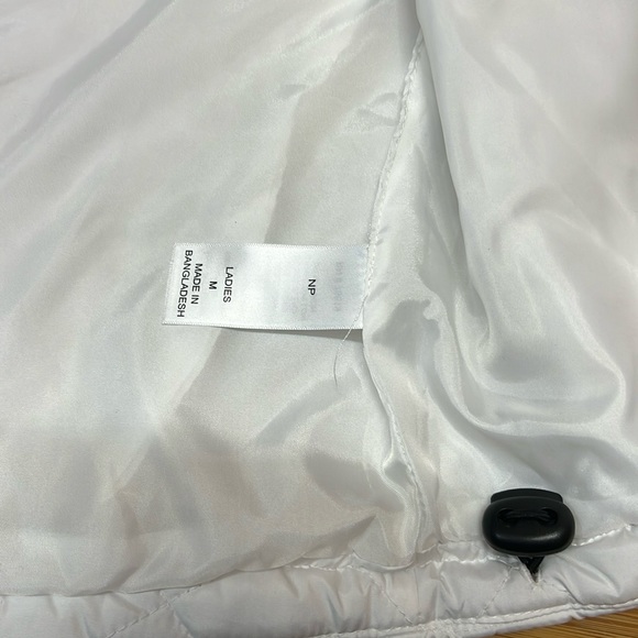 Two women’s badger sport quilted zipper vest, size medium - Picture 6 of 13